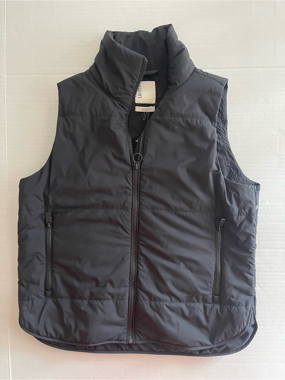 NEW Vuori Canyon Insulated Vest - Women's - Picture 2 of 10